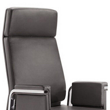 Detail-ExecSeat-1