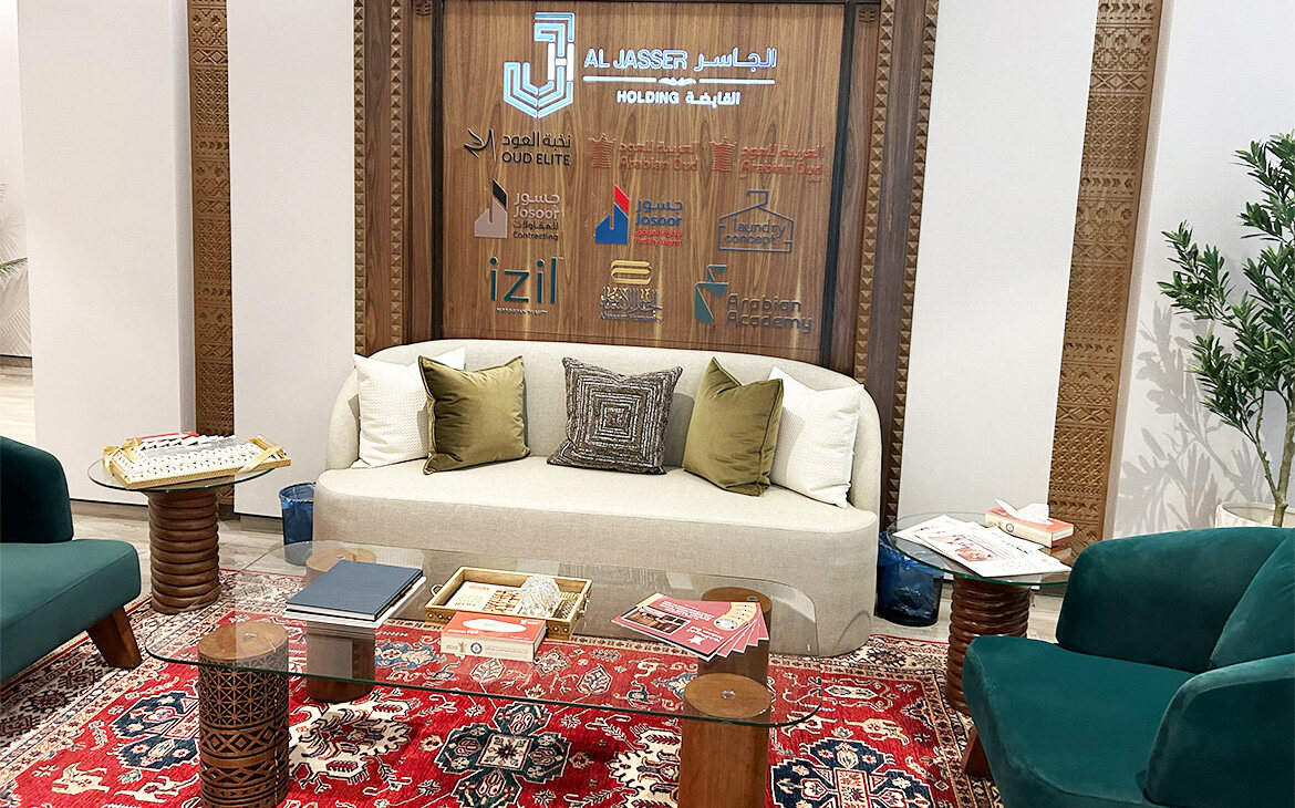 Saudi-Arabia-Arabian-Oud-7.jpg