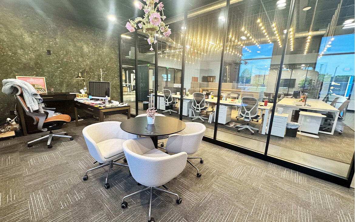 America_Office_Furniture_Showroom_Project_(2).jpg