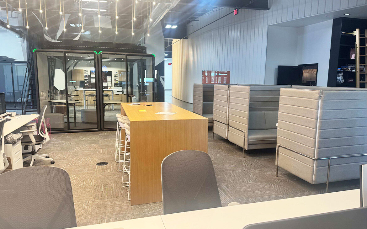 America_Office_Furniture_Showroom_Project_(5).jpg