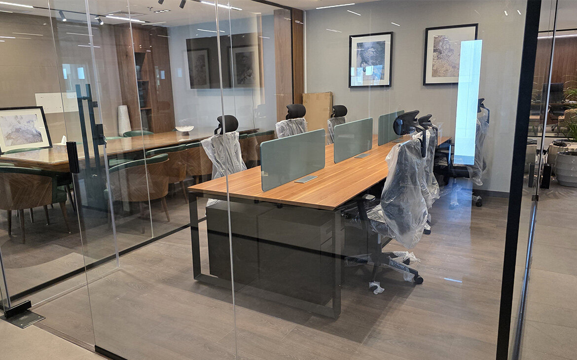 Kuwait_Office_Screen_Workstation_Project_(1).jpg